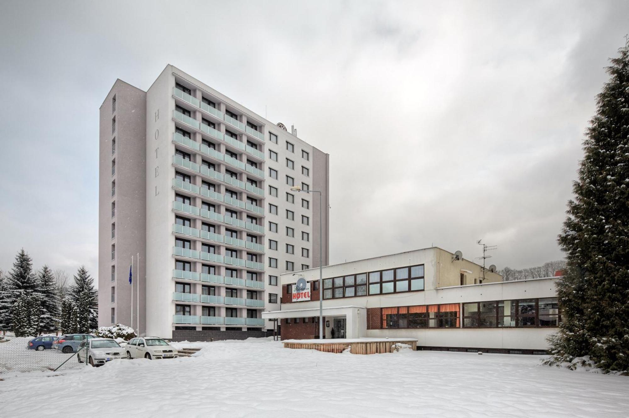 Patria Hotel Trutnov Bagian luar foto