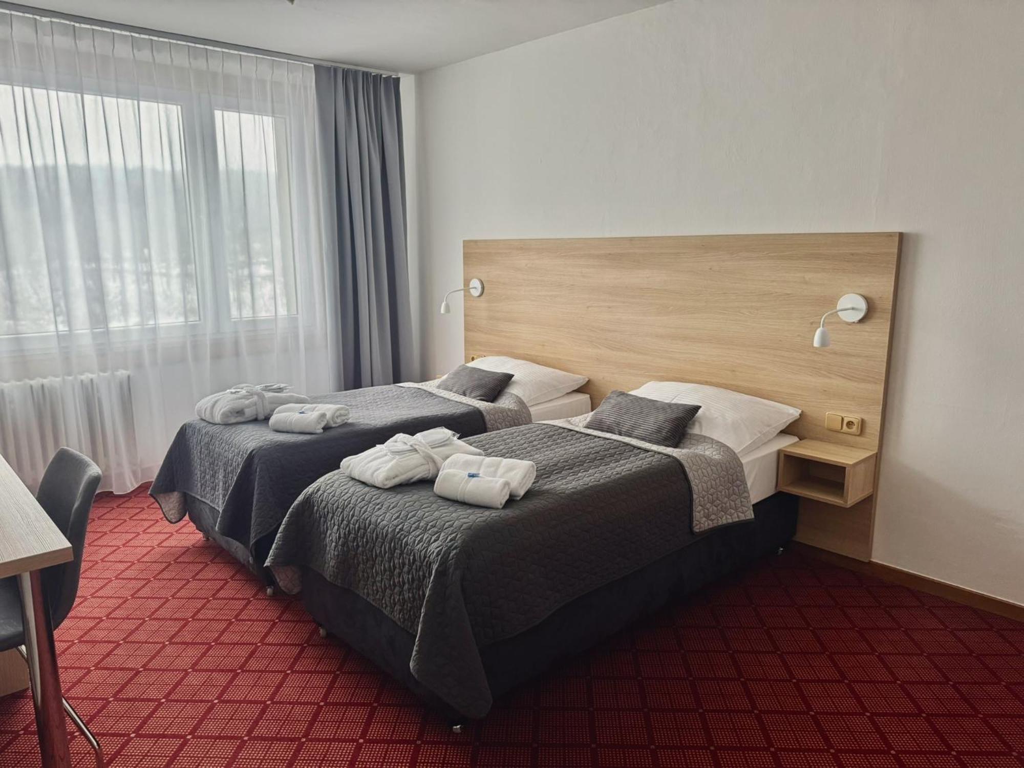 Patria Hotel Trutnov Bagian luar foto