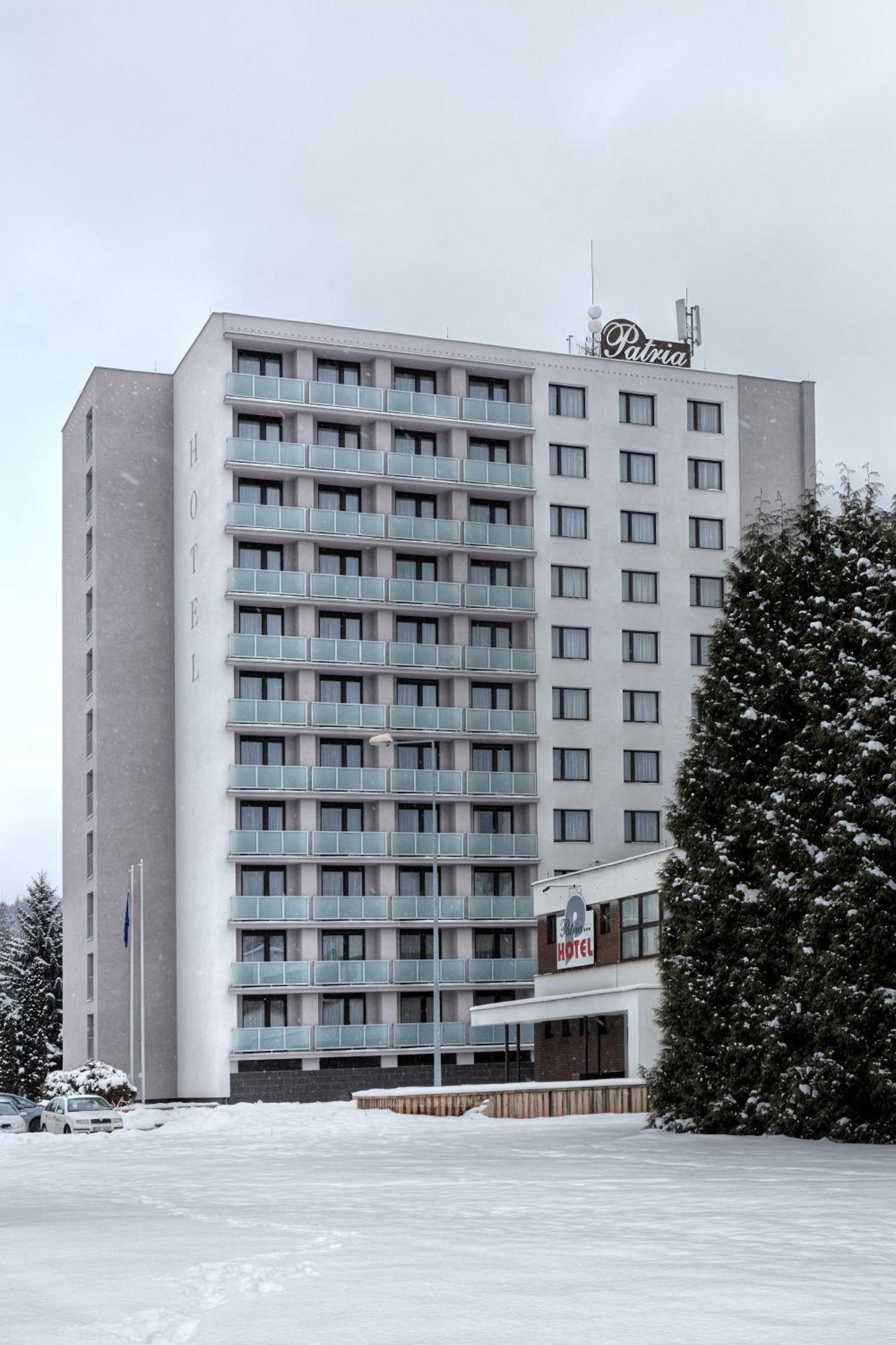 Patria Hotel Trutnov Bagian luar foto