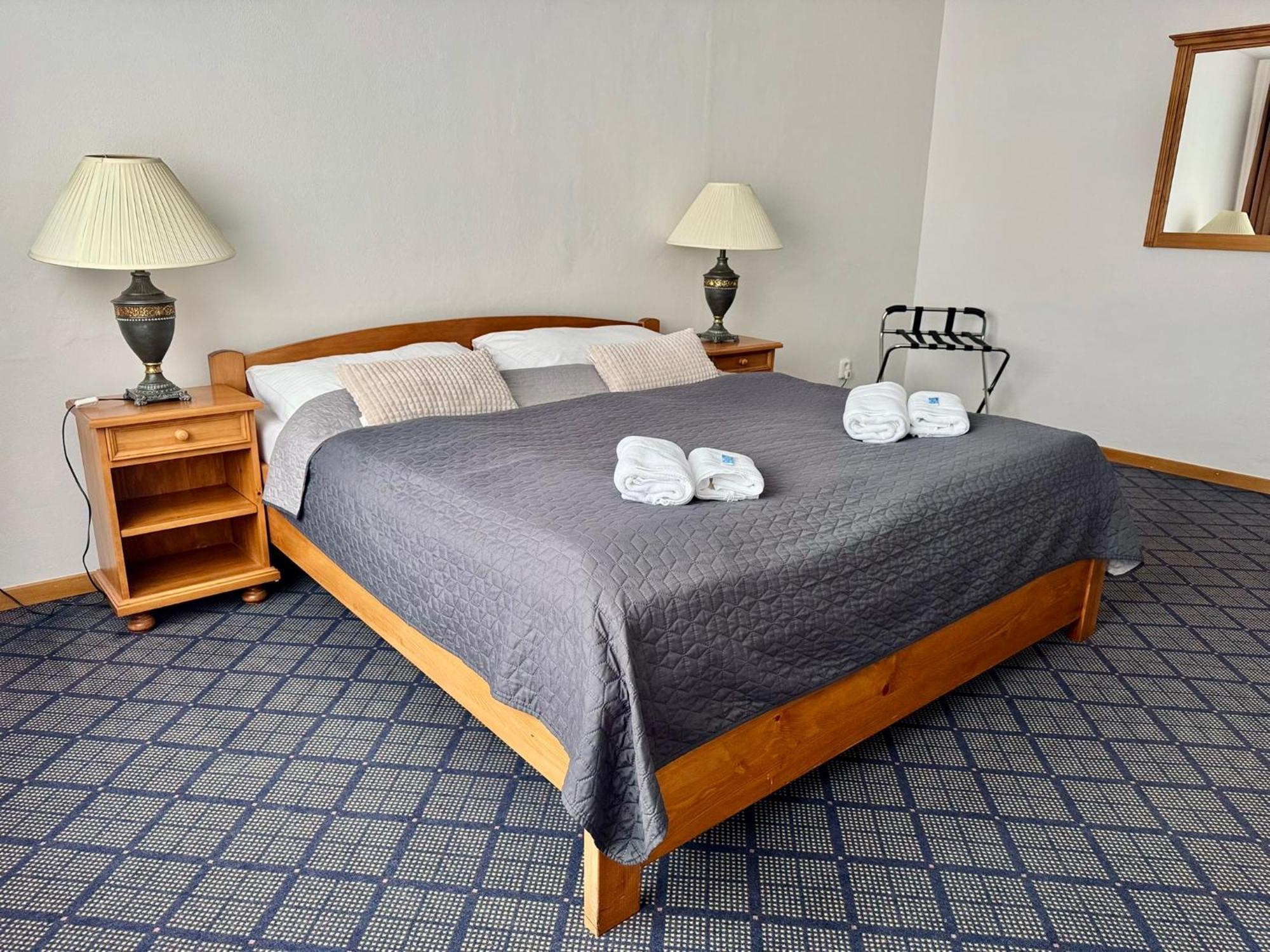 Patria Hotel Trutnov Bagian luar foto