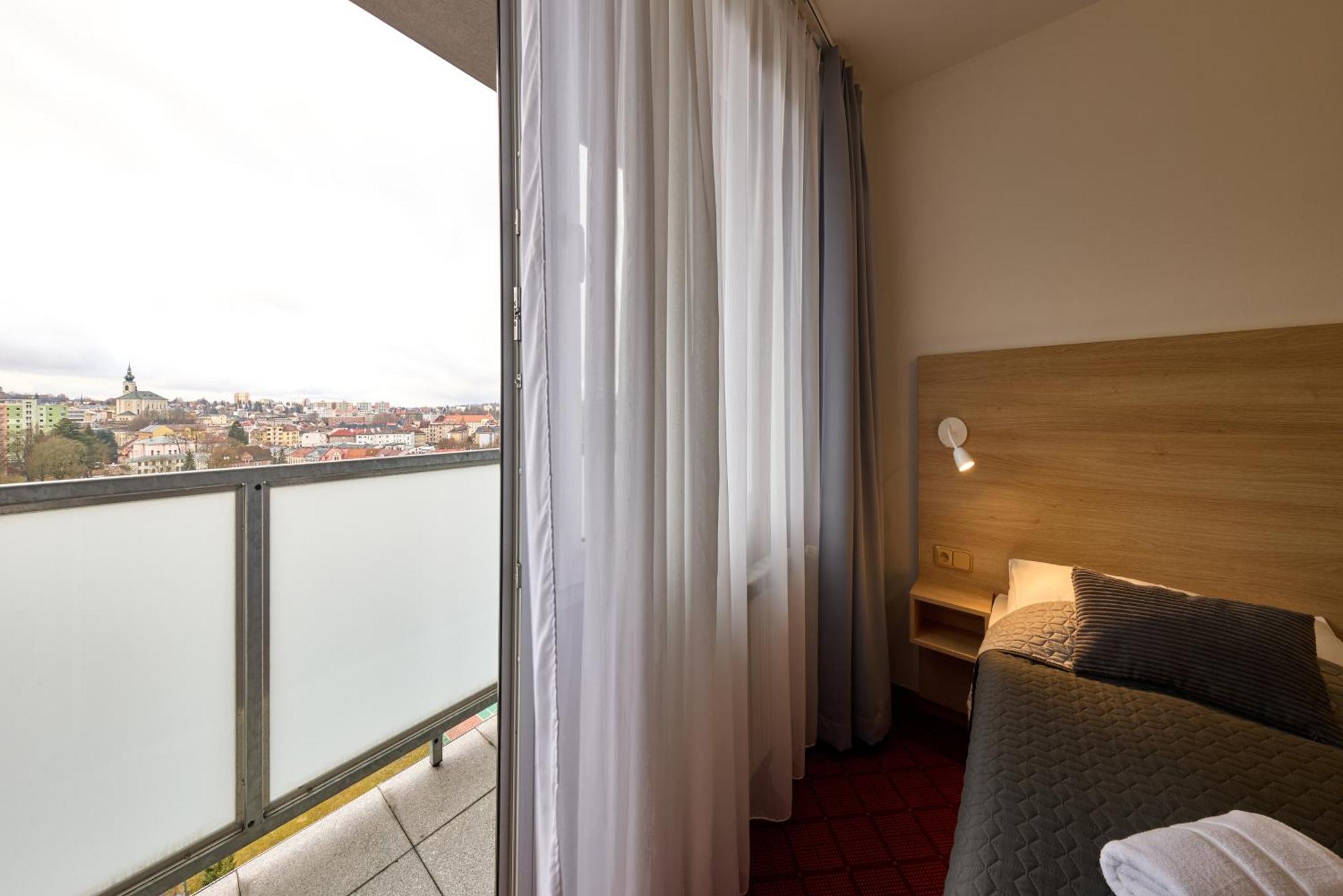 Patria Hotel Trutnov Bagian luar foto