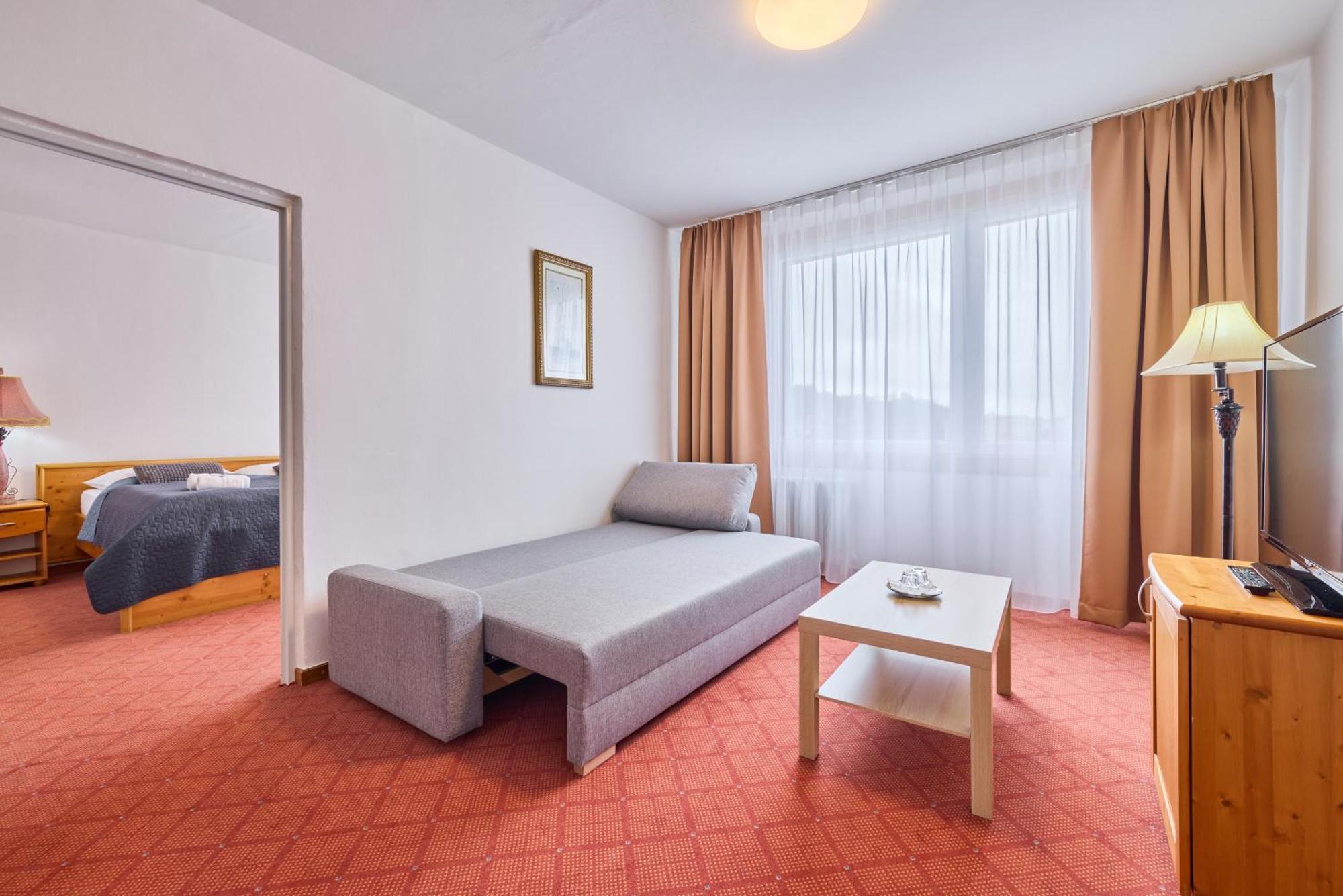 Patria Hotel Trutnov Bagian luar foto
