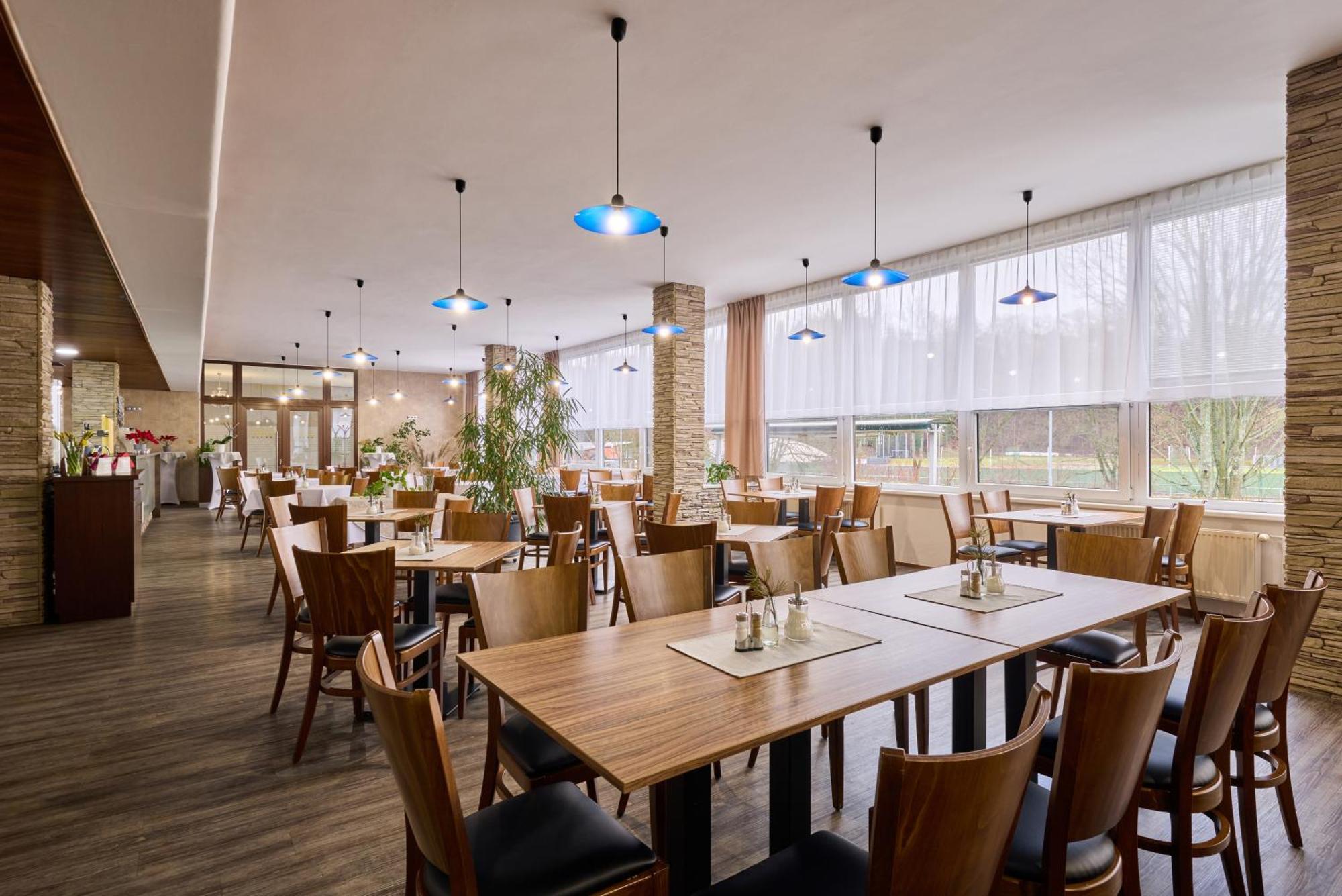 Patria Hotel Trutnov Bagian luar foto