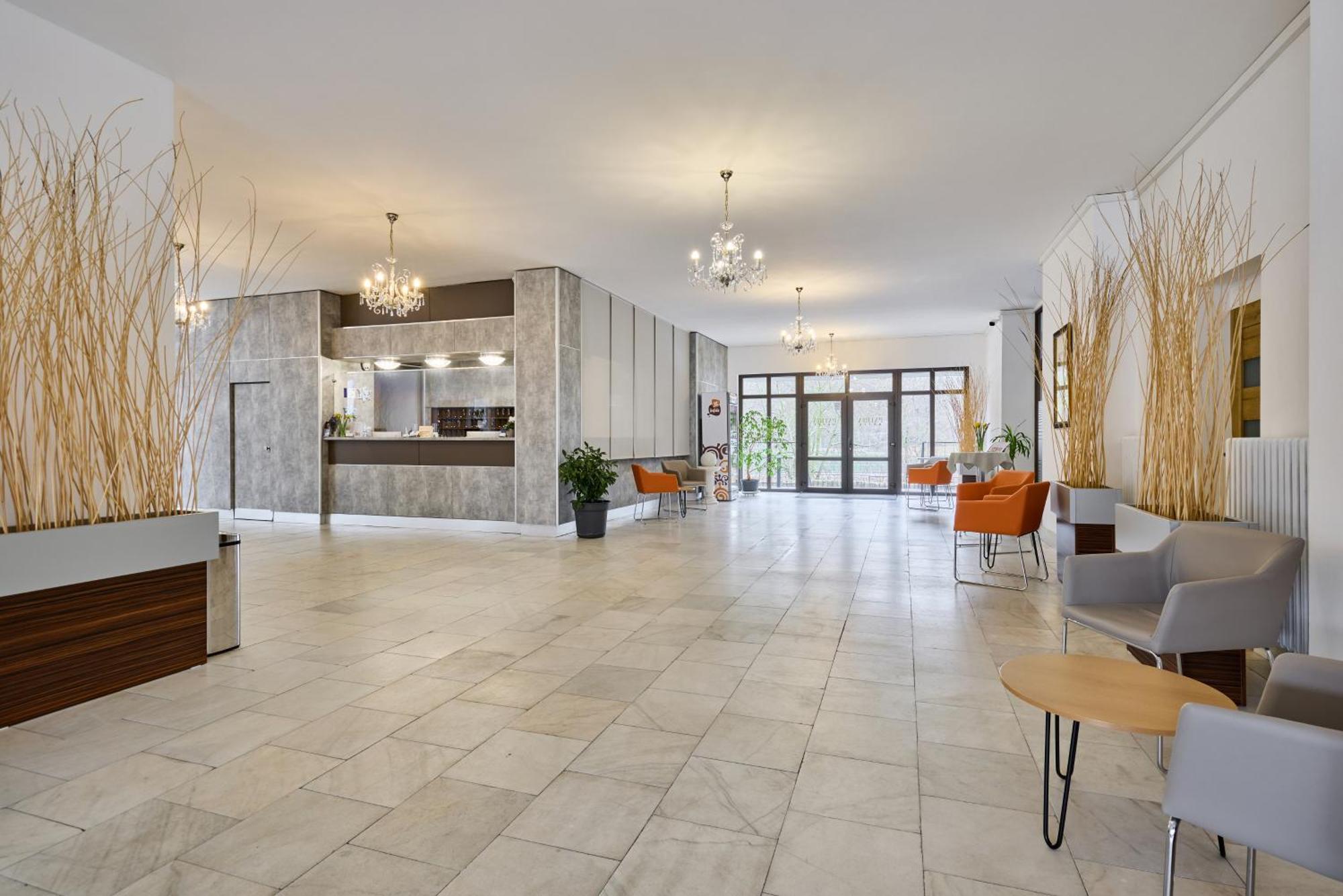 Patria Hotel Trutnov Bagian luar foto