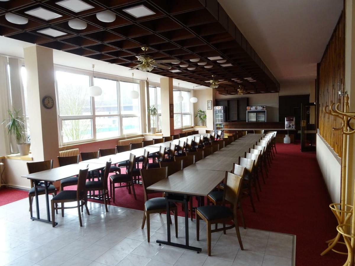 Patria Hotel Trutnov Bagian luar foto