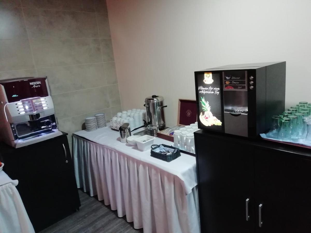 Patria Hotel Trutnov Bagian luar foto